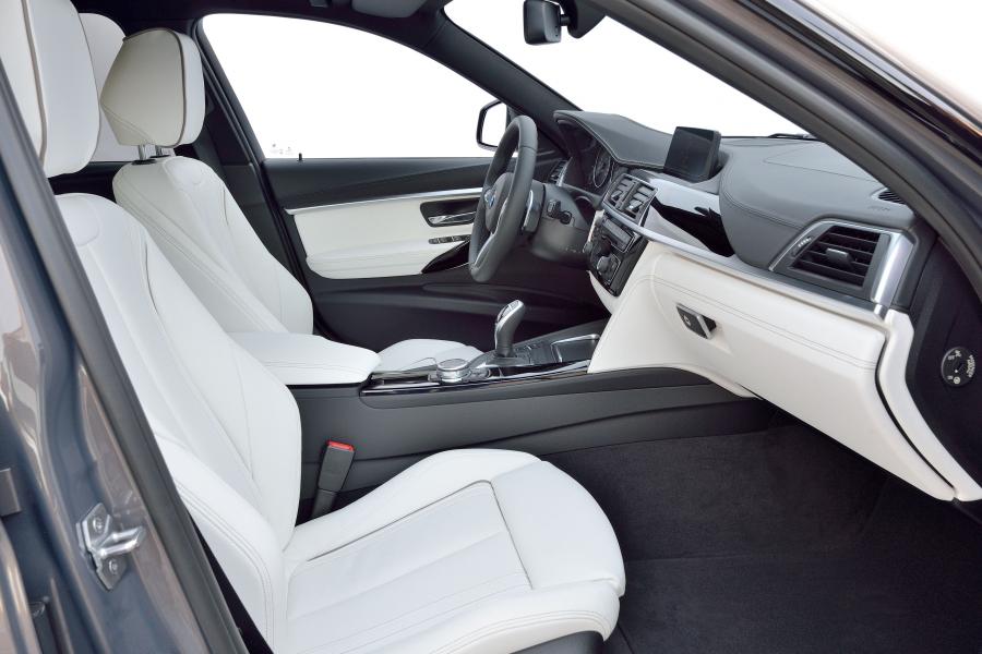  BMW 340i M Sport 2015 года  (фото 14 из 27)